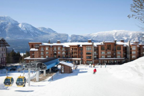 Отель Sutton Place Hotel Revelstoke Mountain Resort  Ревелсток